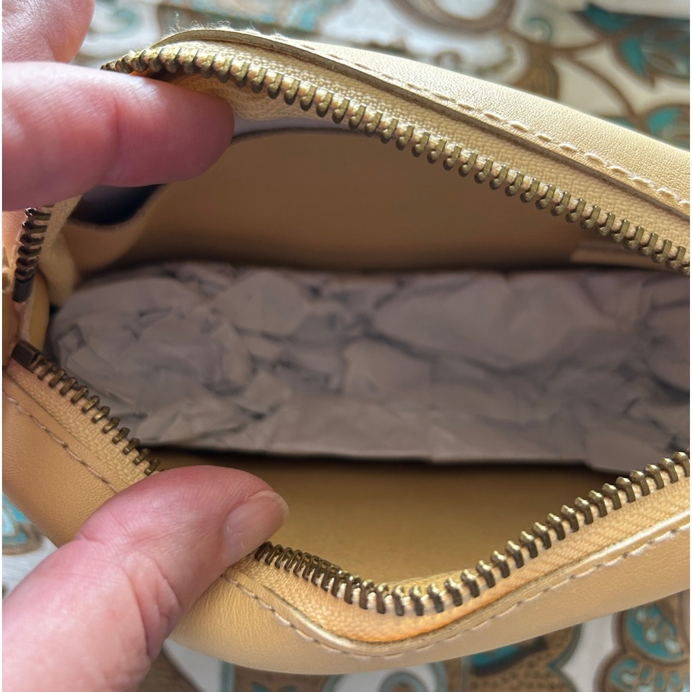 Madewell Mini The Leather
Carabiner Crossbody Bag - Picture 12 of 12